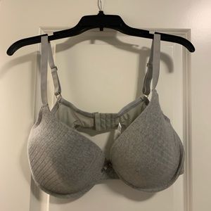 Never really worn light gray bra, size 42D